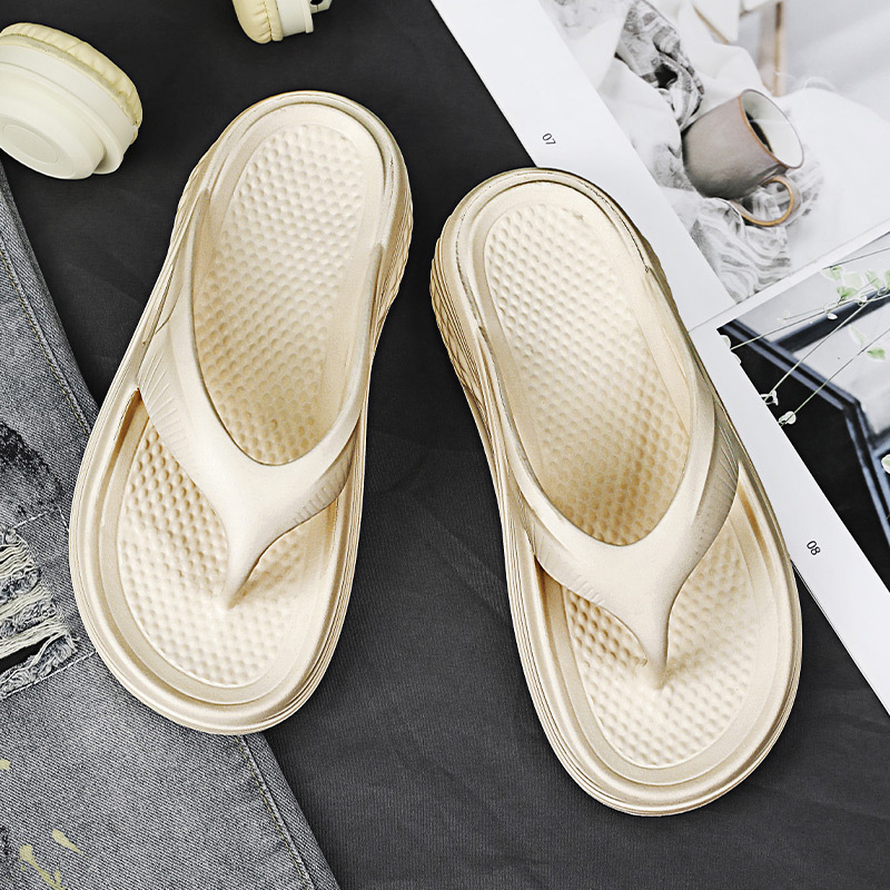 Primavera y verano nuevo estilo EVA zapatillas de hombre planas ligeras, simples y versátiles, chanclas de punta abierta transpirables de playa