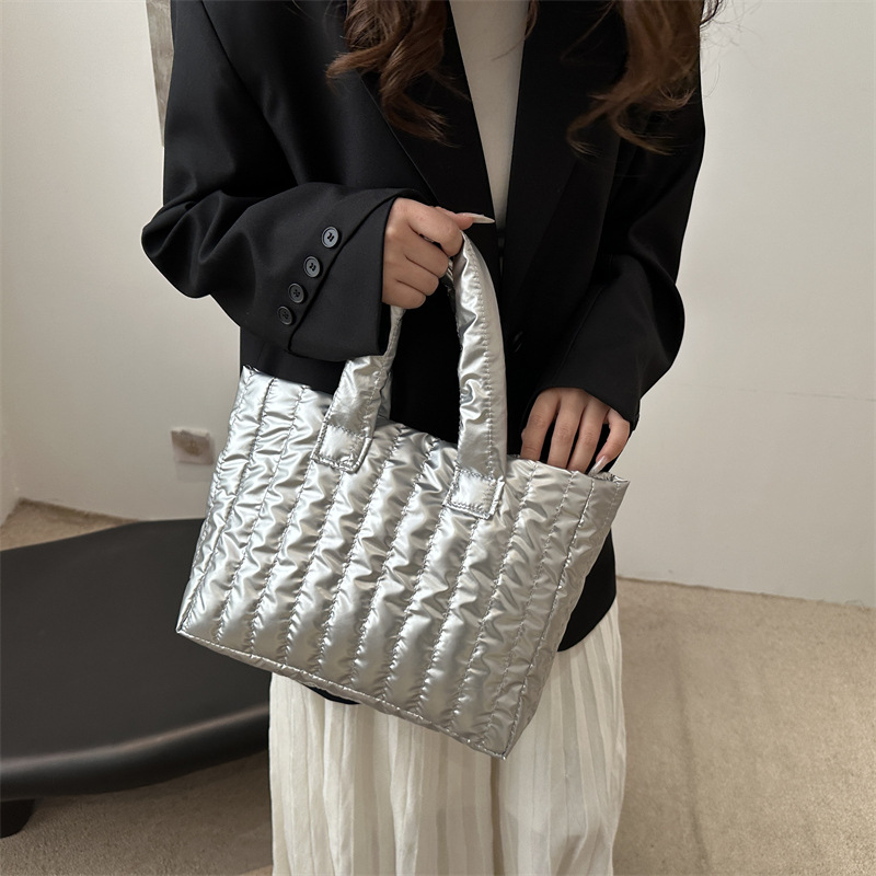 2024 nuevo bolso de mujer bolso de estilo extranjero bolso de nicho de moda bolso de algodón de gran capacidad bolso a rayas