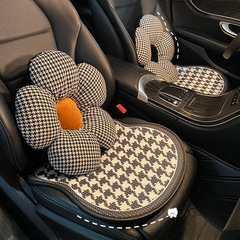 Four-season universal car seat cushion: Summer cooling mat, breathable seat pad with houndstooth design—stylish, trendy, and made from ice silk for a cool, comfortable ride.
