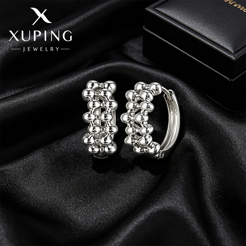 Xuping irregular geometría de orejas redondas aleación de cobre chapado blanco nicho personalidad aretes de viento Europa y América transfronterizos orejas