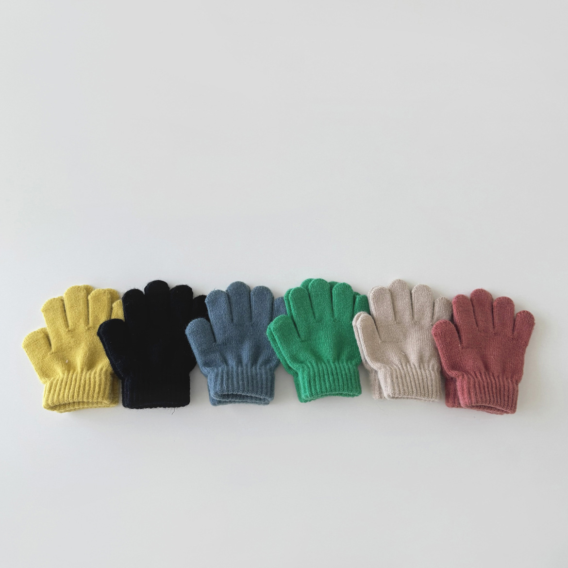 Children's gloves Winter solid finger warm ins five-finger baby gloves for boys and girls_voghion.com