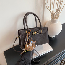 �ٴ����б���Ů���߼��Іμ���r�����e�͹�С�������sͨ������