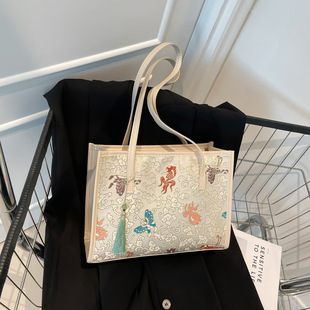 ��ʽ���L����������2025�ļ��¿����r������μ�ͨ�����ذ���Ů