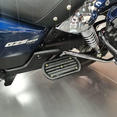 Motorcycle pedals – Widened Pedal Motorcycle Modification