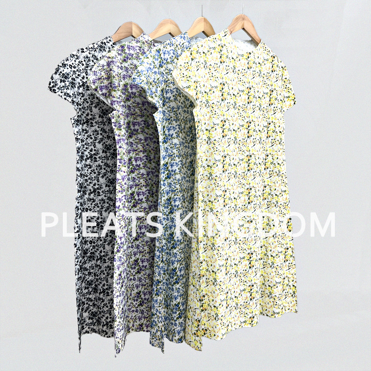 Japanese and Korean Chiffon Light Pleated Dress Pastoral Style Classy Chic Small Flower Short-Sleeved Skirt Round Neck Women's Skirt