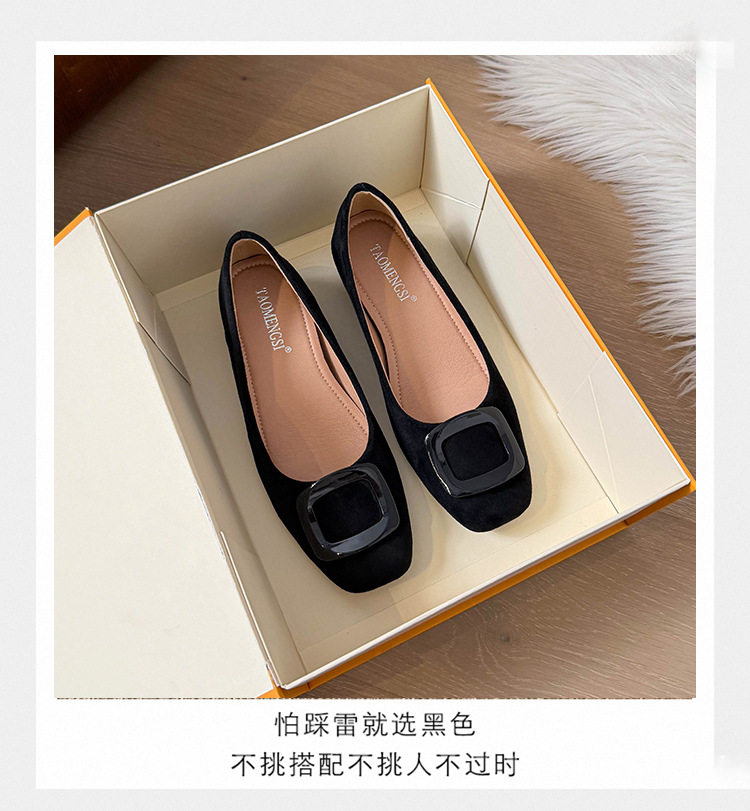 Giày bệt nữ mũi vuông khóa ngang, cổ thấp chất liệu nhung, gót xuồng 3–6 cm — Màu be, màu đen, màu đỏ chi tiết 10
