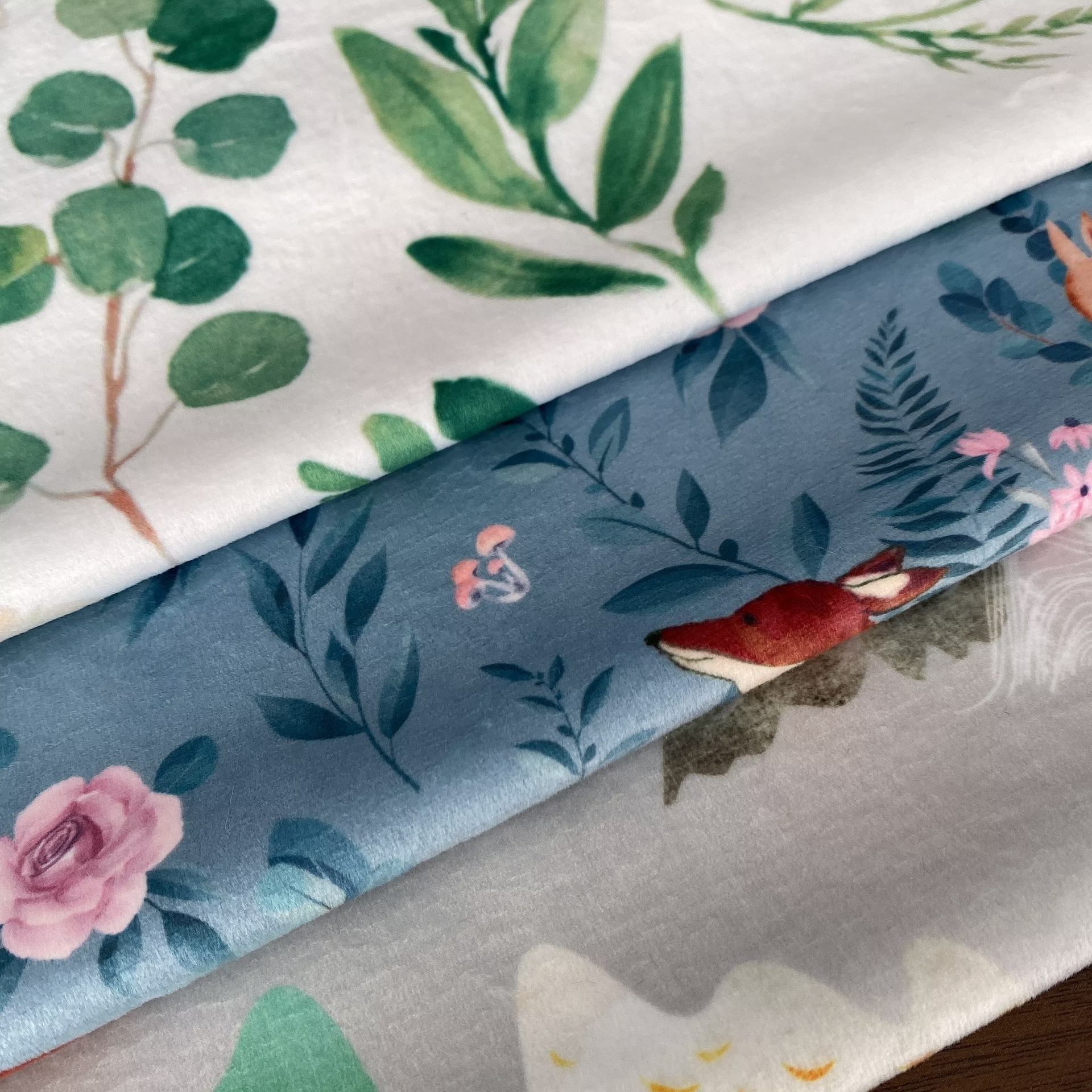 1毛水晶超柔印花面料  本白数码印花短毛绒 抱枕玩具针织绒布