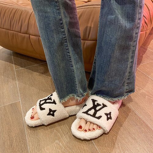 Fashionable 2024 New Letter Lamb Wool Cotton Slippers for Women Autumn and Winter Outdoor and Home Use Korean Style Versatile Thick Sole Slippers