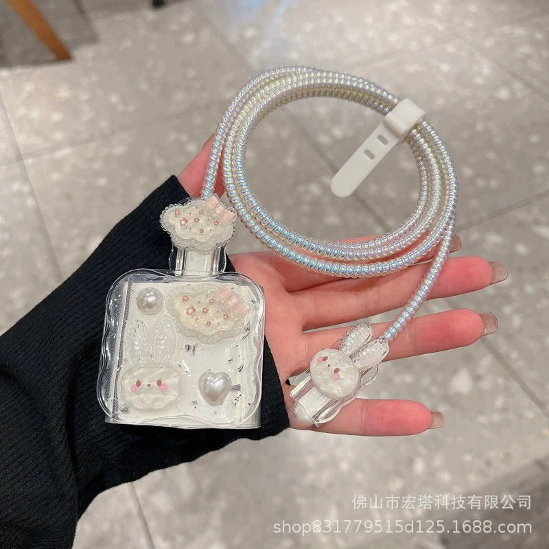 Защитный чехол для зарядного устройства Apple 16 (20 Вт) «Эпоксидный кролик», защита от повреждений и обрыва кабеля