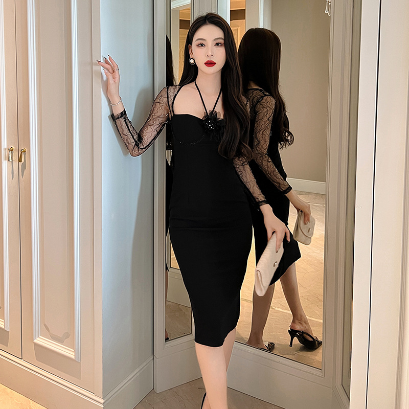 Đầm dài dáng ôm cổ halter phối lưới phong cách quý tộc — Màu đen