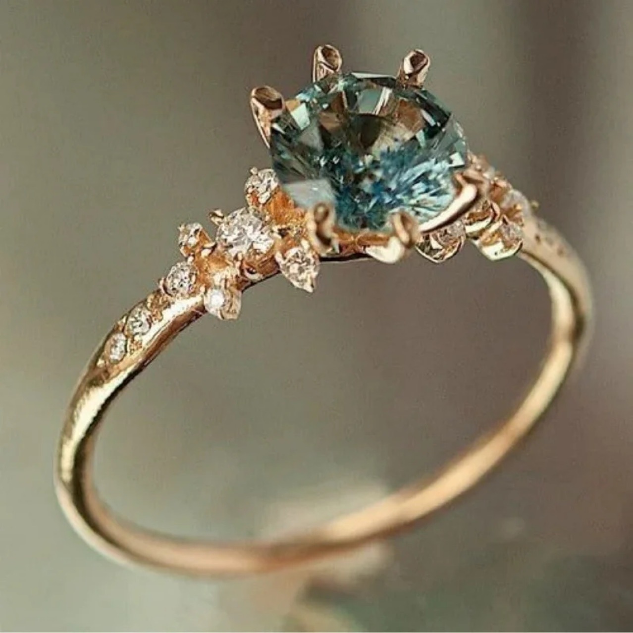 Hong Kong and Di Cross-Border Factory European and American Luxury Aquamarine Diamond Ring Vintage Gentle Style Proposal Engagement Ring Jewelry