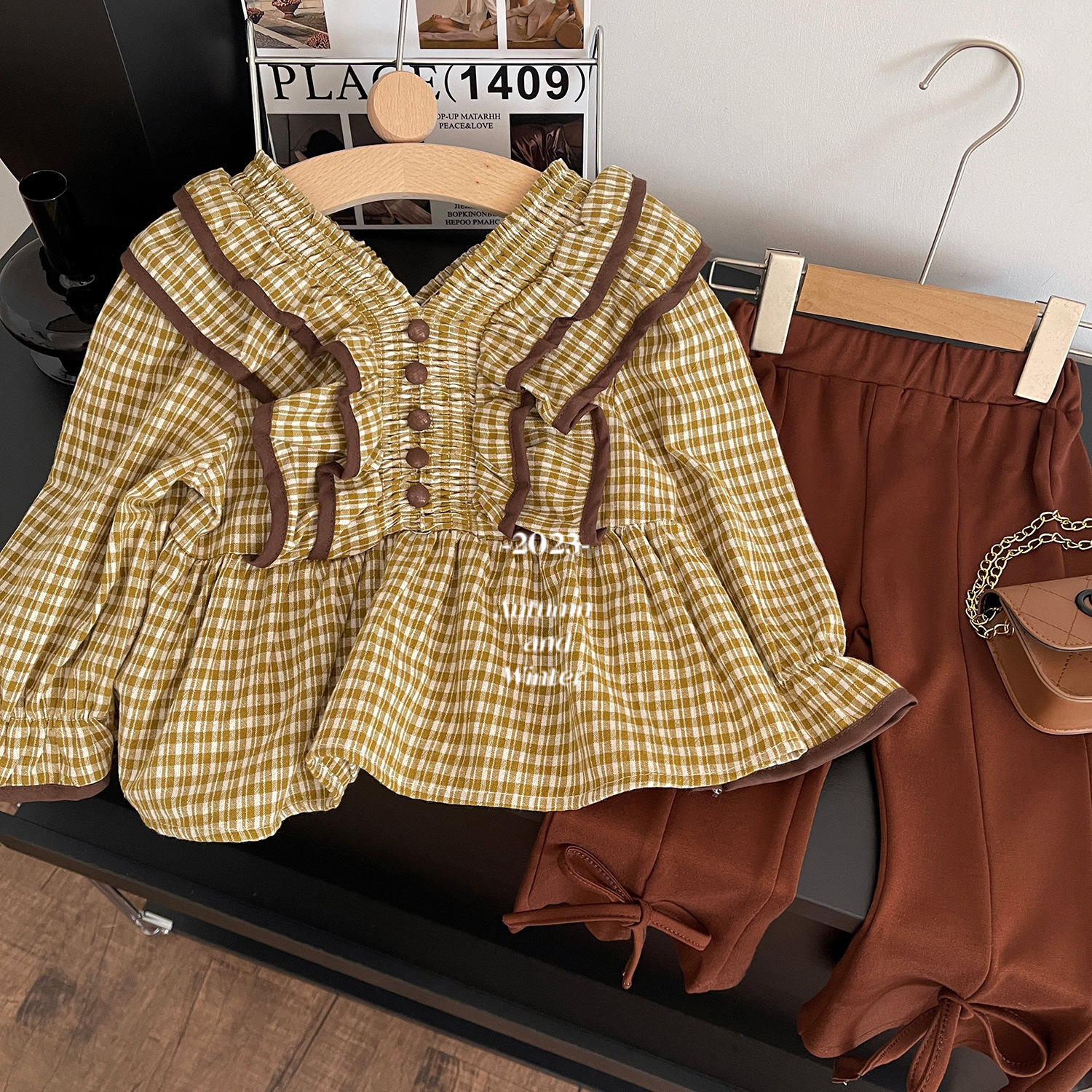 2023 Herbst Neue Karierte Top Horn Hosen Koreanische Ausgabe Mädchen Dünne Vielseitige Set 23312_voghion.com