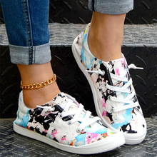 2025东莞工厂批发出口美国爆款彩色扎染休闲大码女布鞋一件代发