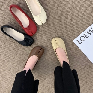 Korean Style Split-Toe Women's Shallow Slip-On Shoes 2025 New Versatile Granny Flat Loafers