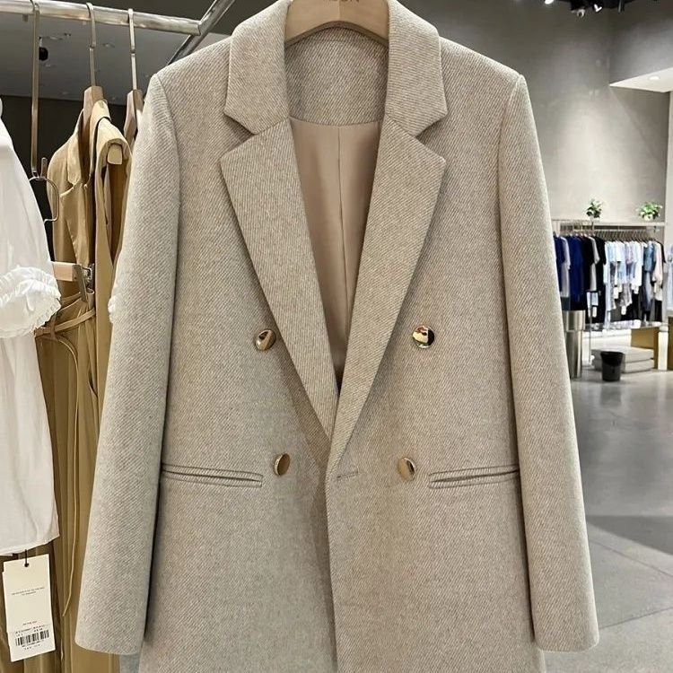 2025 New Autumn and Winter Beige Metal Button Small Suit Jacket for Women, High-End British Style Versatile Suit