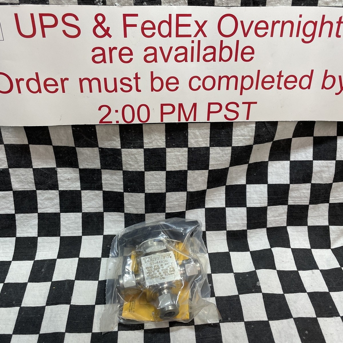 Whitey 3 路球阀 3/8 英寸,SS-44XS6,SS44XS6,发货