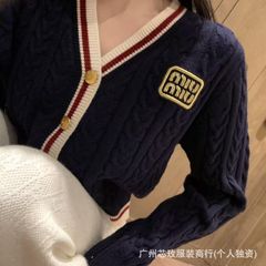 MIU正确原2025早秋新款麻花金线四色刺绣针织长袖V领学院风开衫外