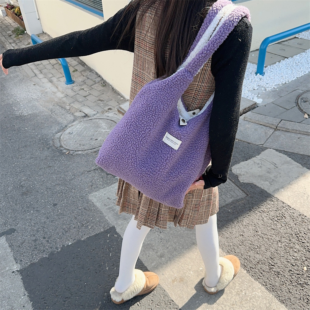 310233 Autumn/Winter Korean version dual-sided plush simple single-shoulder student large-capacity commuting vest bag undefined