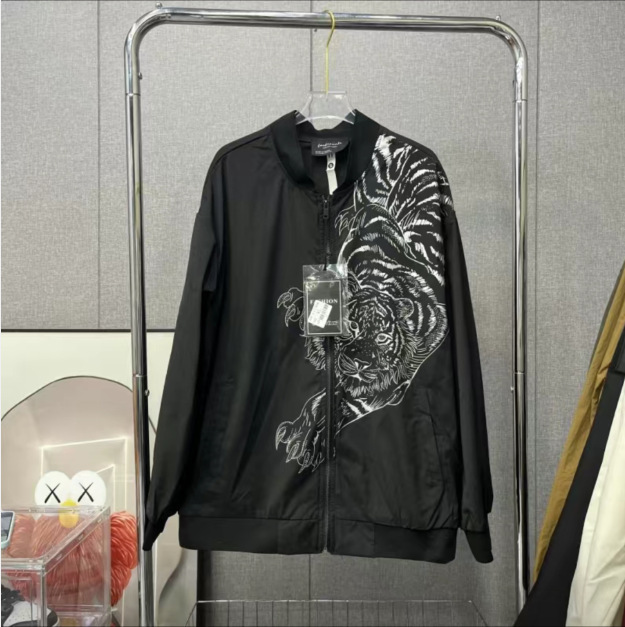Net red explosions under the mountain tiger totem double jacket coat heavy craft shoulder tiger hot drilling tide tiger coat 12