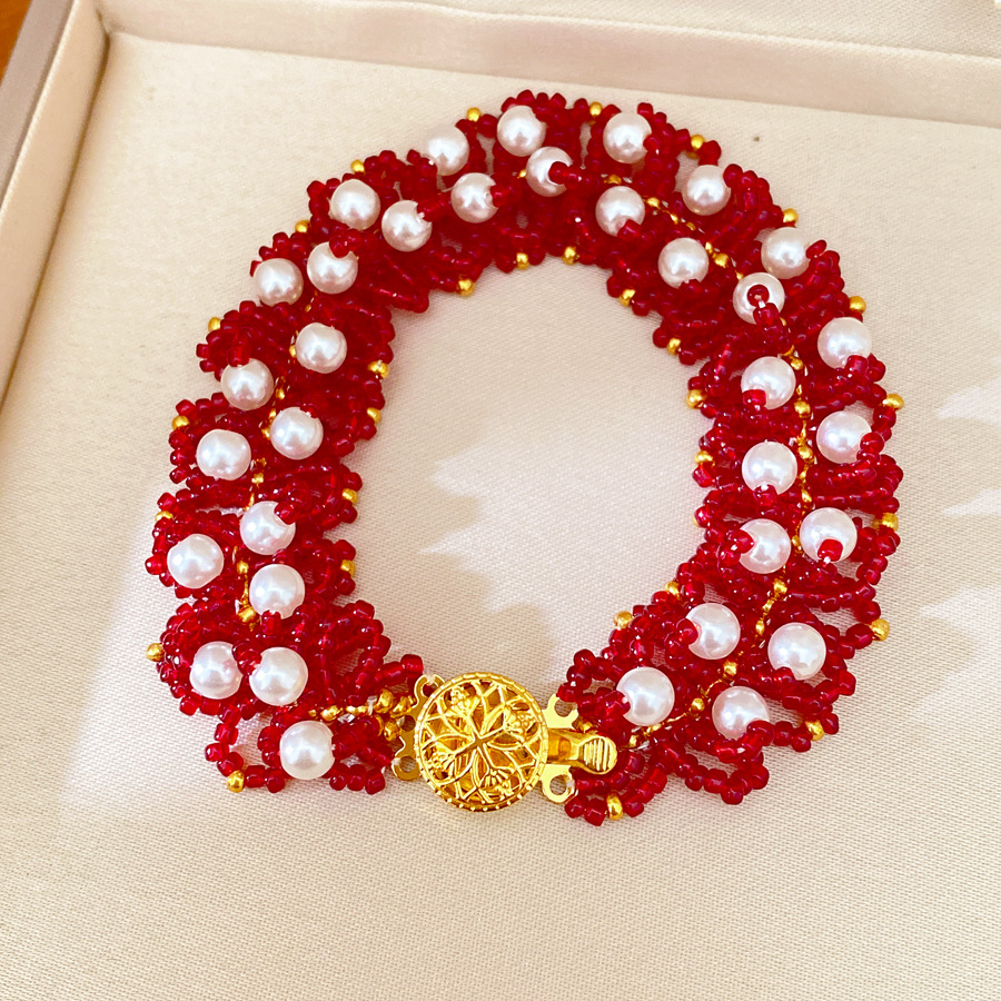 Accesorios de vacaciones pulseras de perlas ligeras de lujo nicho pulseras de alto nivel personalidad temperamento de moda joyas al por mayor
