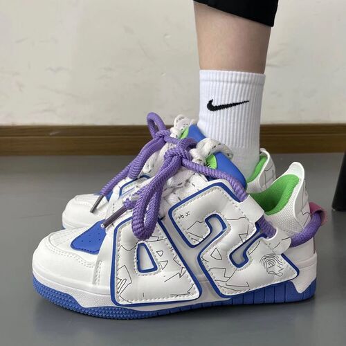 Item No. T0312 Original bread shoes for men and women, niche design, national fashion style, casual and versatile sports shoes for men