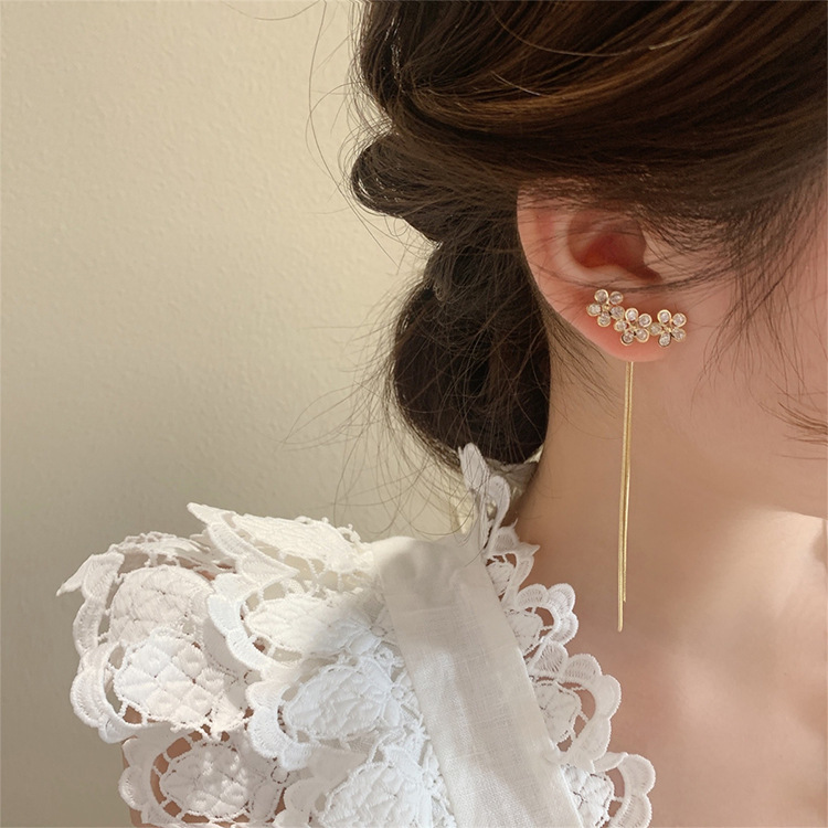 Korean long fashionable elegant earrings with tassels