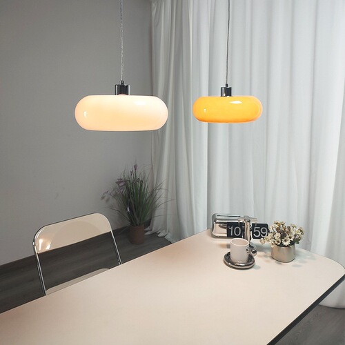 Mid-century milky white Bauhaus glass three-egg tart pendant light, Nordic restaurant bedside lamp, ambiance, entrance hall bar counter
