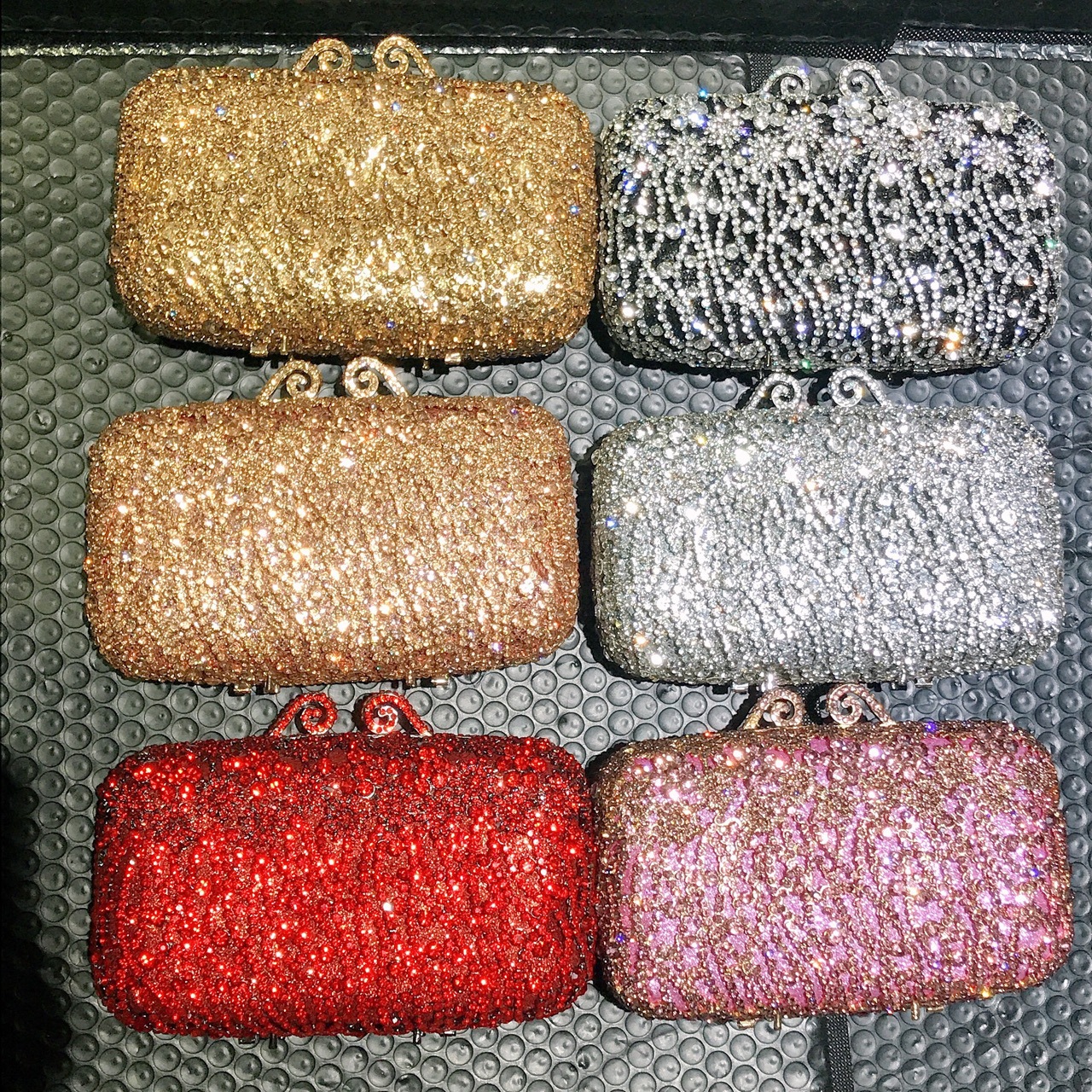 Túi clutch nữ cầm tay đính kim cương dạ tiệc phong cách Âu Mỹ — Màu Sâm panh chi tiết 3