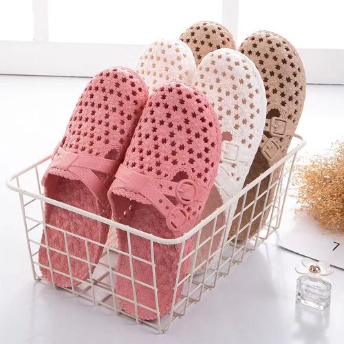 Women's summer exterior wear 2024 new sandals, anti-slip and deodorant beach, pregnant women's baotou, hole shoes, slippers, women