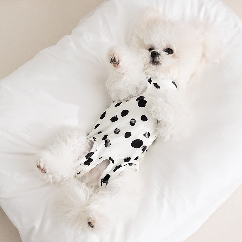 Primavera y verano perros lindos bananos sonrientes cómodos bolsas sin mangas abdominales para gatos mascotas ropa para el hogar