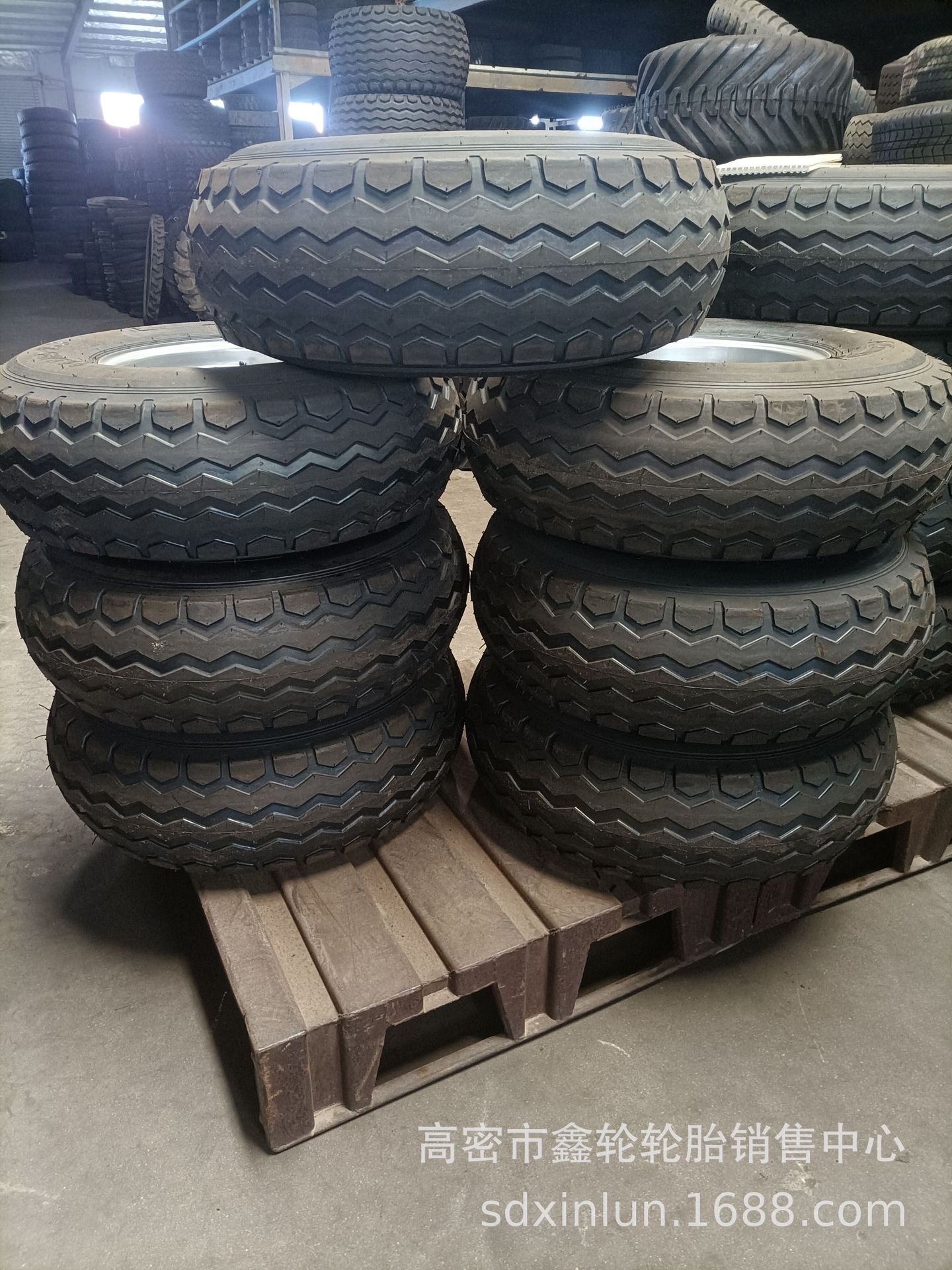 供应10.0/80-12 10.0/75-15.3 11.5/80-15.3 27*9.5-15农用轮胎