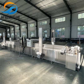 全自动皮皮虾油炸机 新嘉德定制连续式油炸设备 刀鱼段油炸流水线