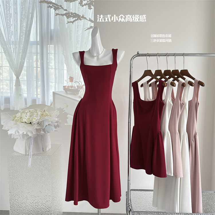 Red U-Neck Spaghetti Strap Elegant Dress for Women 2025 New French Niche High-End A-Line Dress Thirteen Lines Trend