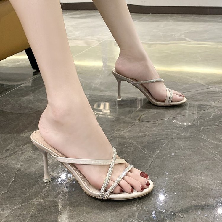 2025 Summer New High-Heeled Mid-Heel Shoes Round-Toe European And American Style Rhinestone Sandals Women For Outdoor_vogvips.com