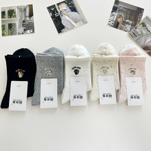 可爱小猫刺绣中筒袜韩版学院风纯棉袜百棉吸汗透气抗菌点点纱女袜