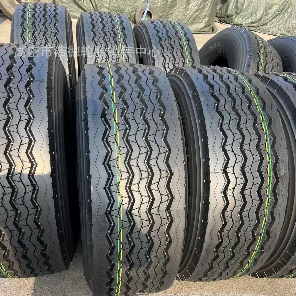 385/65R22.5卡货车宽体全钢丝轮胎泵车子午线轮胎出口不三包轮胎