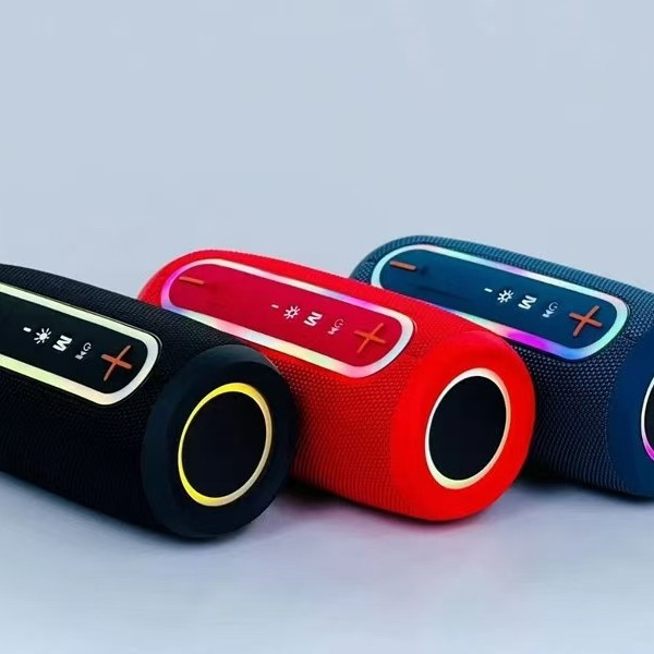 Ventas directas de fábrica de HY115 nuevo subwoofer alemán pequeño cañón gigante doble altavoz tarjeta portátil audio Bluetooth