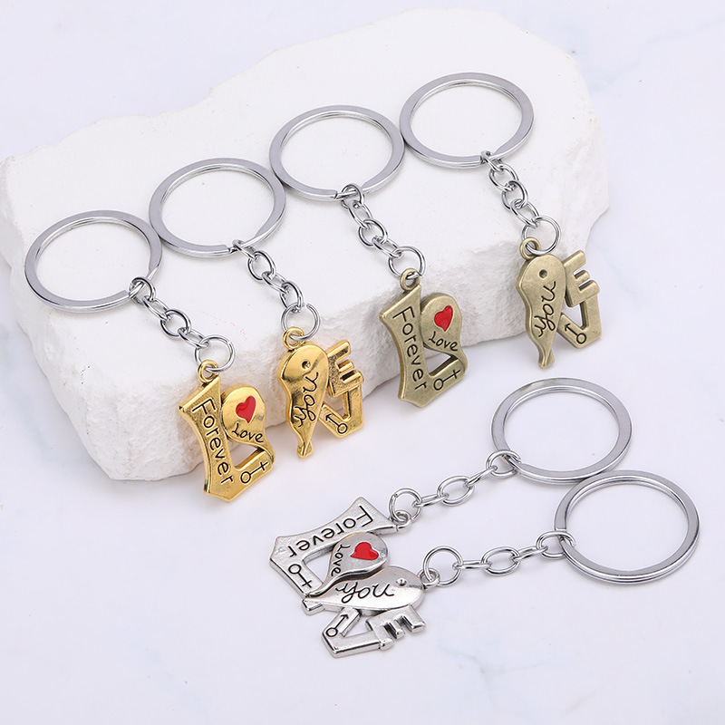 Couple's Chinese Valentine's Day Keychain Creative Secret Love for You English I Love You One Arrow through the Heart Valentine's Day Gift