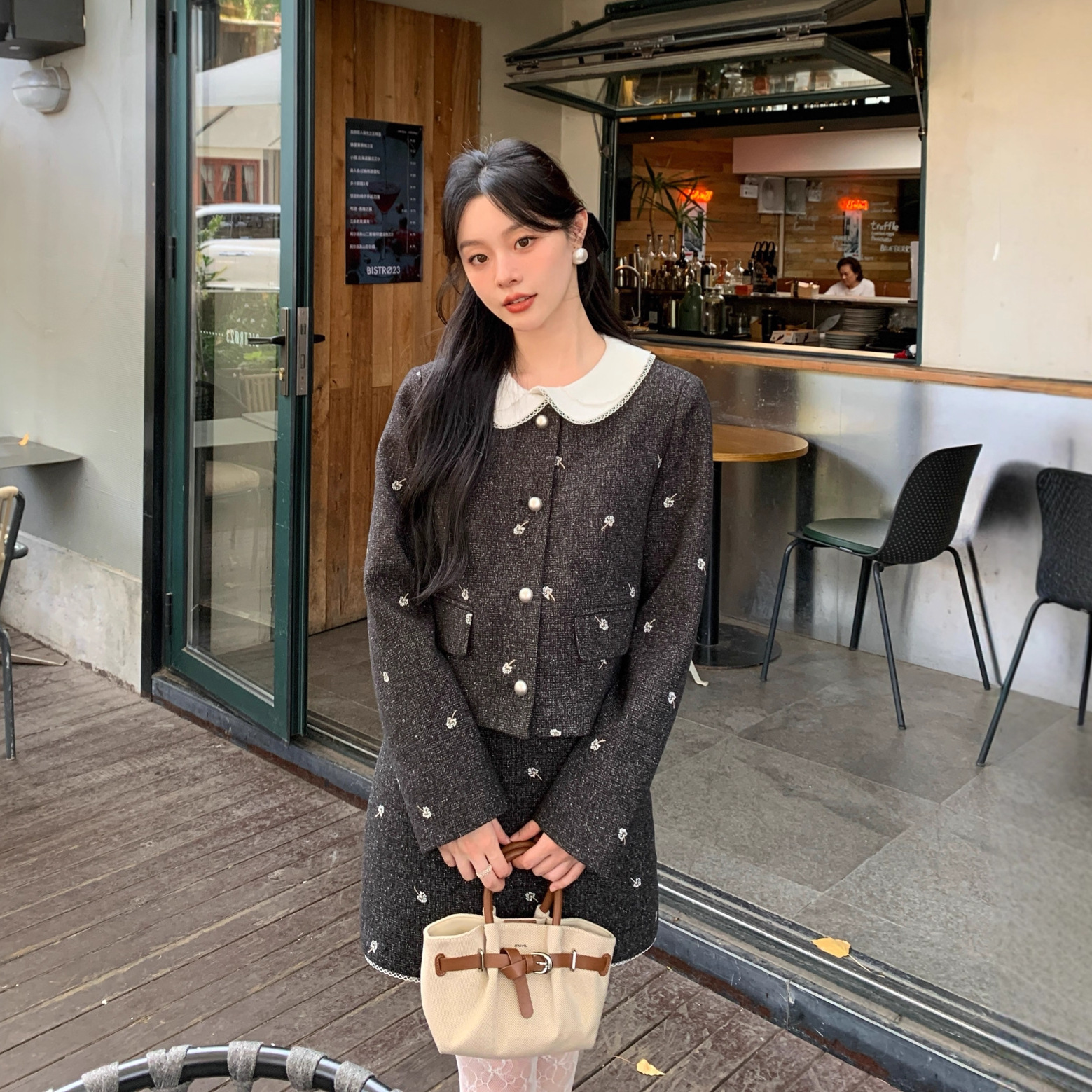 10.20广州十三行25冬甜美减龄花呢娃娃领精致小香风短外套女F7060