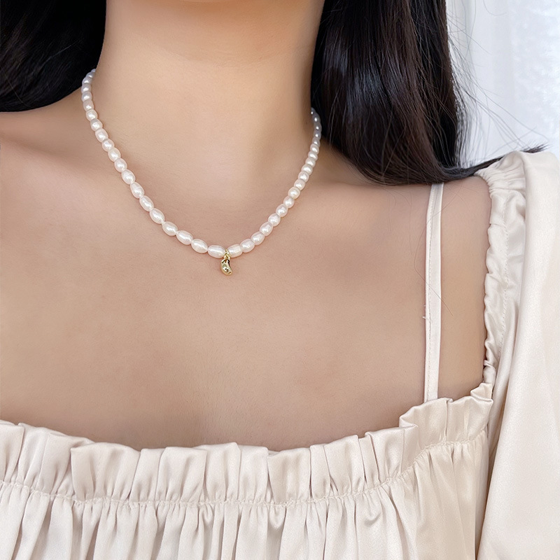 45g Weight Necklace Classification 1 Piece Quantity Daily Occasion Freshwater Pearl Material Heart Shape Pattern Women'S Gender Beaded Design Retro Style 1 Piece Retro Heart Shape Freshwater Pearl Beaded Necklace 22
