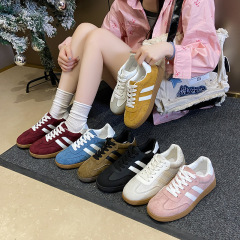 平底徳訓靴女2025新作春夏レトロ小衆百合運動板靴ファッションカジュアル白靴