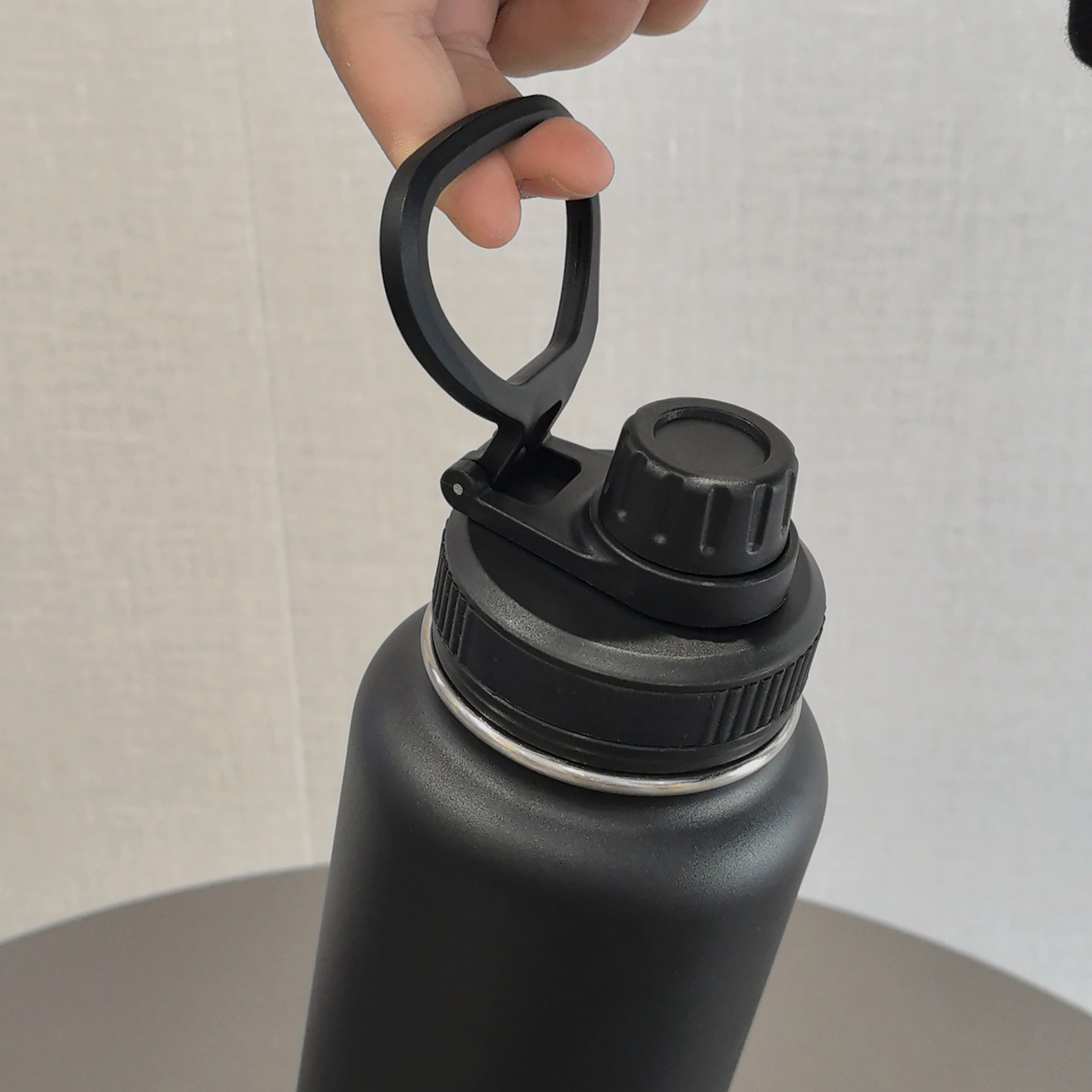 Ventas transfronterizas calientes de gran capacidad de hervidor deportivo portátil al aire libre de viaje coche taza de aislamiento de acero inoxidable hervidor espacial
