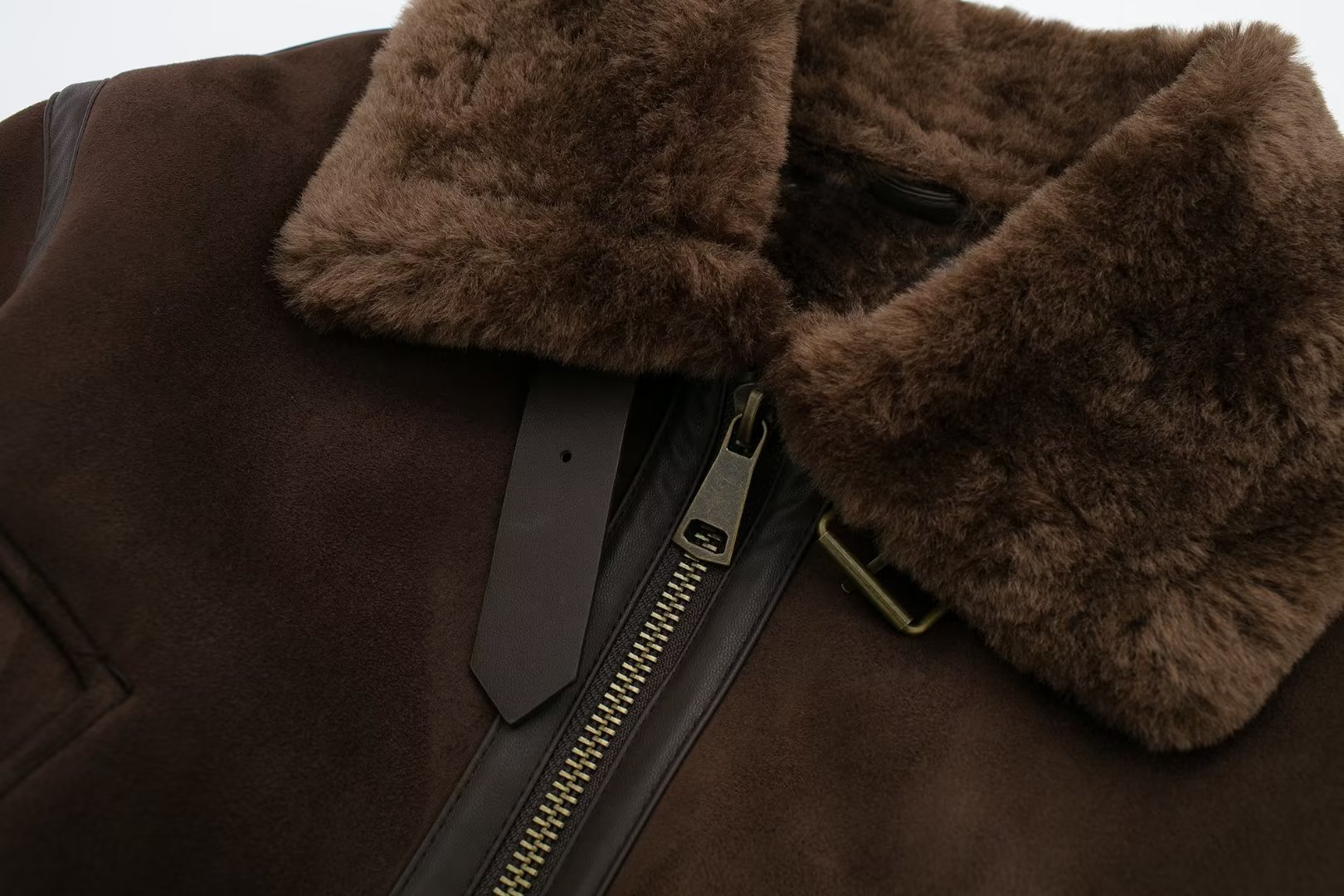 Vêtements pour femmes veste chaude en fourrure marron une pièce pour femmes 2023 automne et hiver fille chaude style moto veste à revers haut_voghion.com