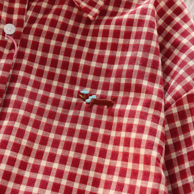 Dachshund puppy embroidered red and white plaid shirt Hong Kong wind lazy wind sunscreen plus size plaid shirt coat women's wholesale