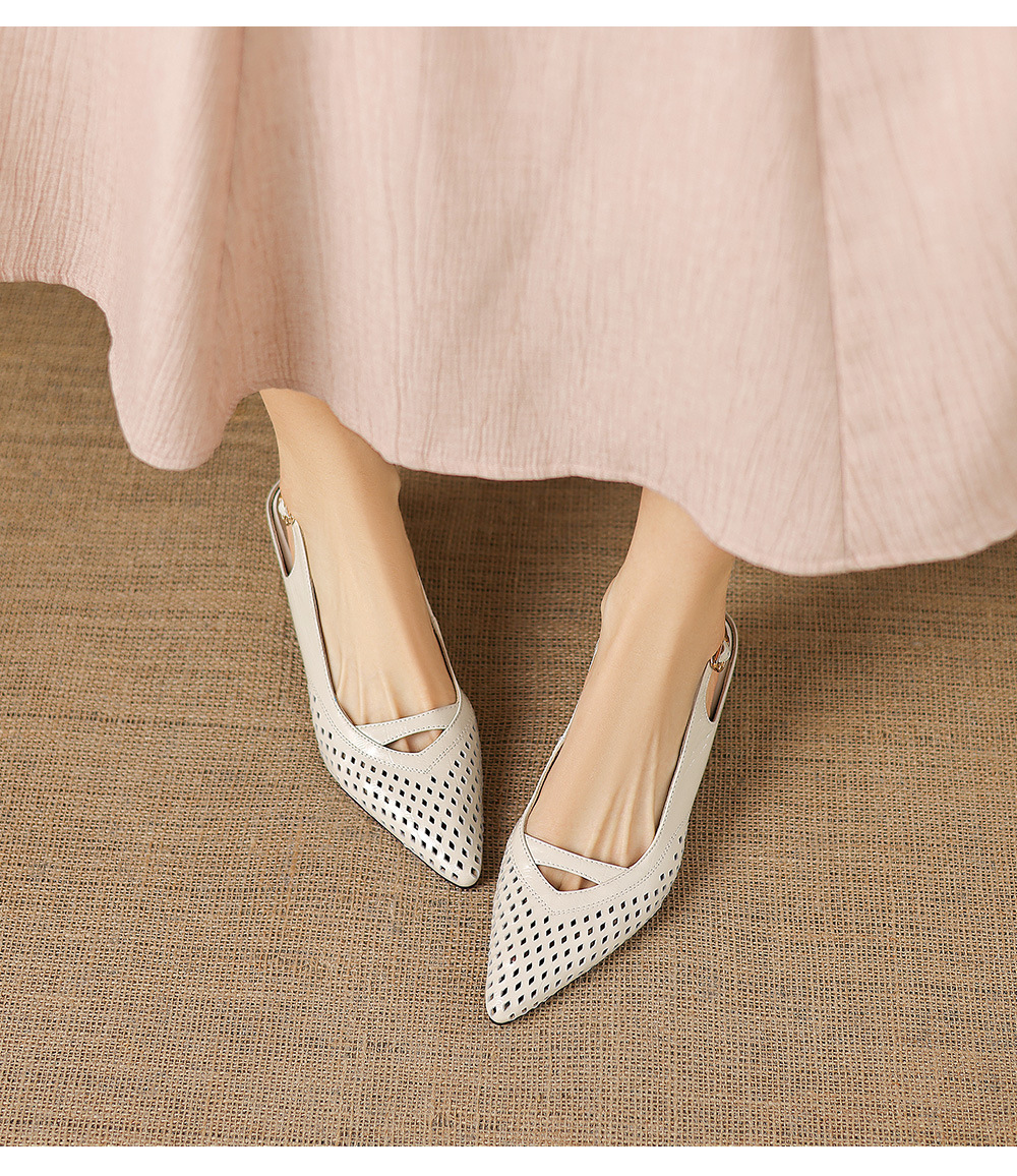 Sandal nữ gót thấp 5.5 cm mũi kín quai ngang khóa một chữ — màu trắng ngà chi tiết 10