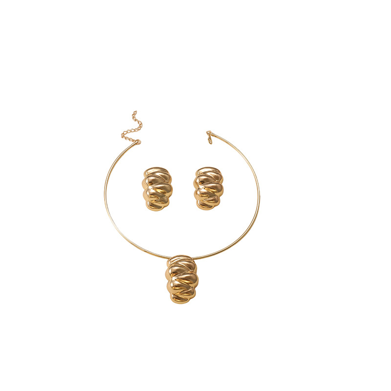 Nueva moda ligera de lujo nicho diseño clavícula de lujo ligero de lujo de alto nivel nicho torcido simple conjunto de auriculares de collar