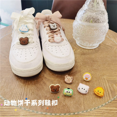 Creative white shoes without laces, cartoon cookie edge rabbits, bears, chicks, koala shoe flowers, animal clips