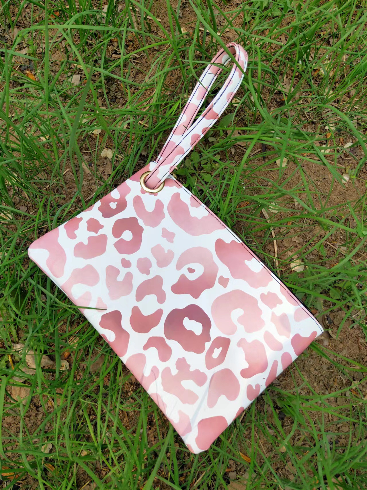 팬텀 레오파드 무늬