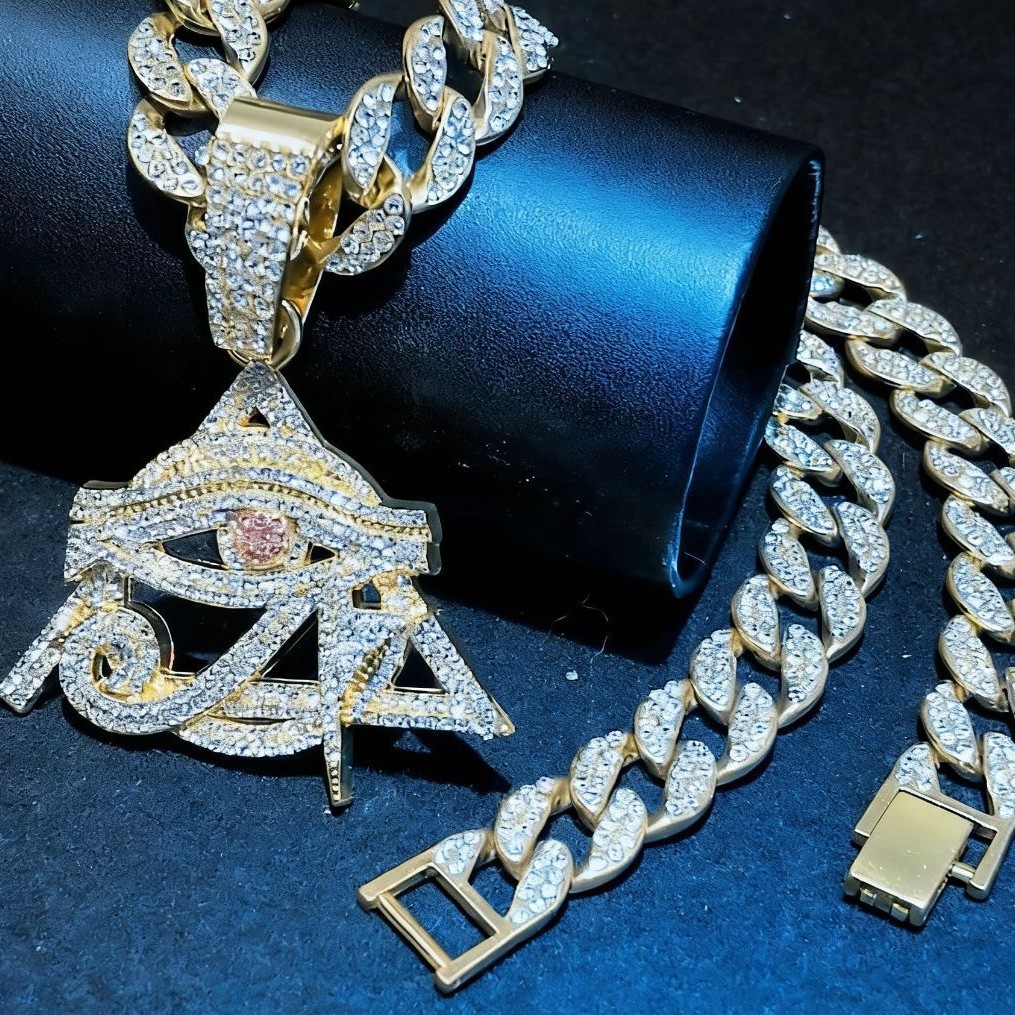 Collar de colgante triangular de diamante completo, estilo hip-hop europeo y americano, conjunto de cadenas cubanas, accesorios callejeros de moda para hombres y mujeres.