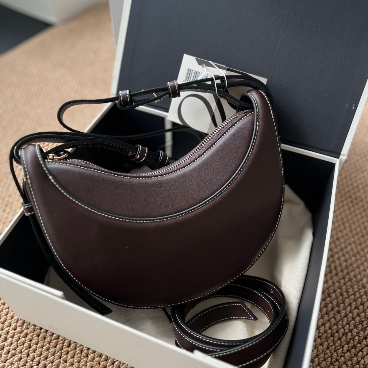 French Niche Crescent Bag 2025 New Arrival Luxury Saddle Bag Single Shoulder Crossbody Underarm Bag For Women Retro Half Moon Bag - Thumbnail 4